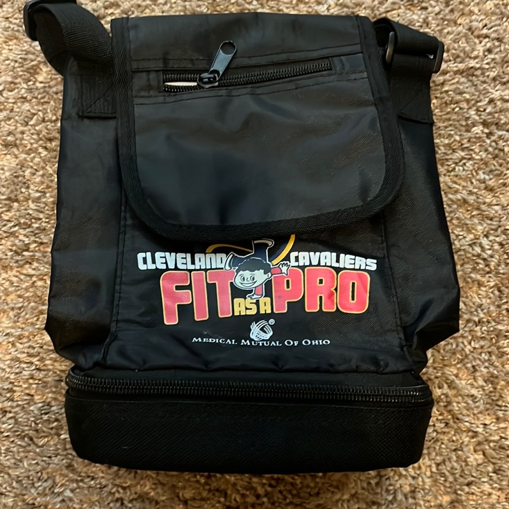 Cleveland Cavaliers lunch cooler bag. Brand new